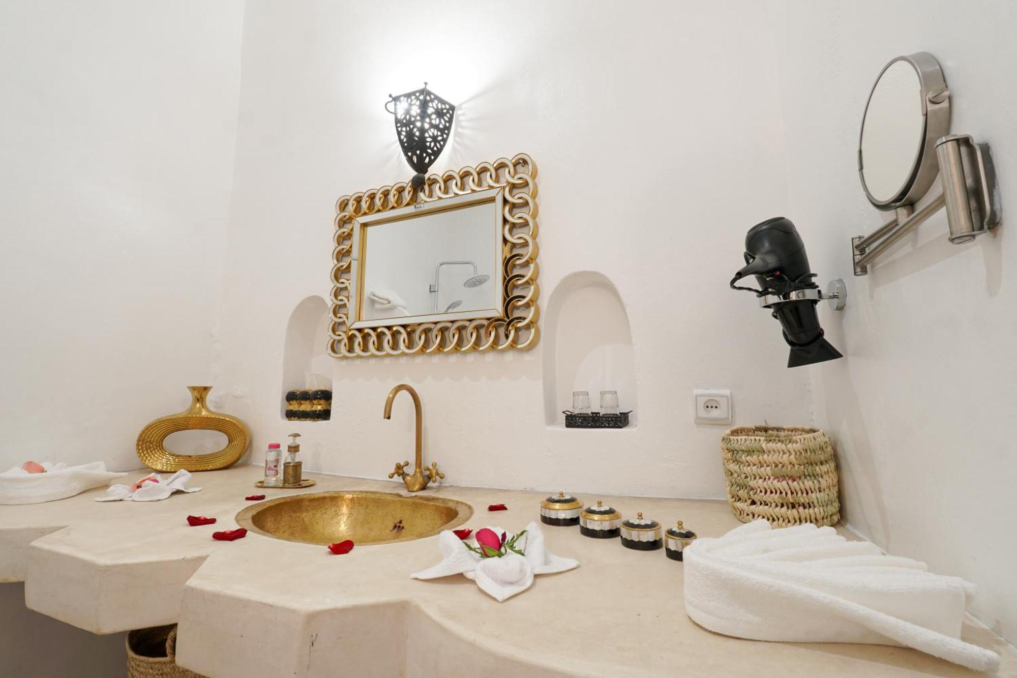 Riad Darna 4 Chambres Avec Piscine Et Petit Dejeuner Marrakesh Extérieur photo